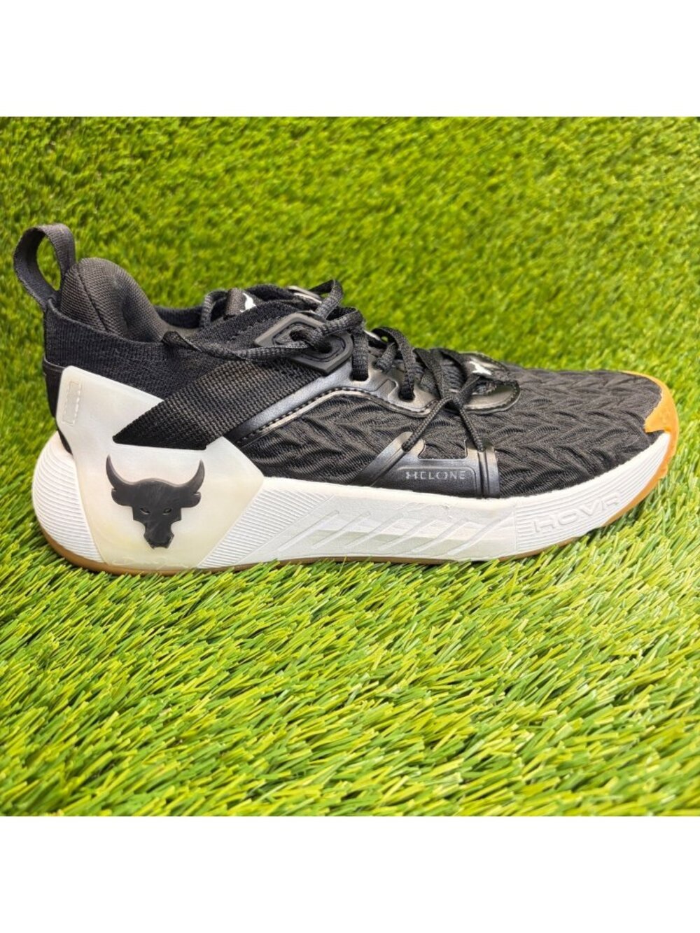 Under Armour Project Rock 6 Womens Size 7.5 Black White Running Shoes Sneakers